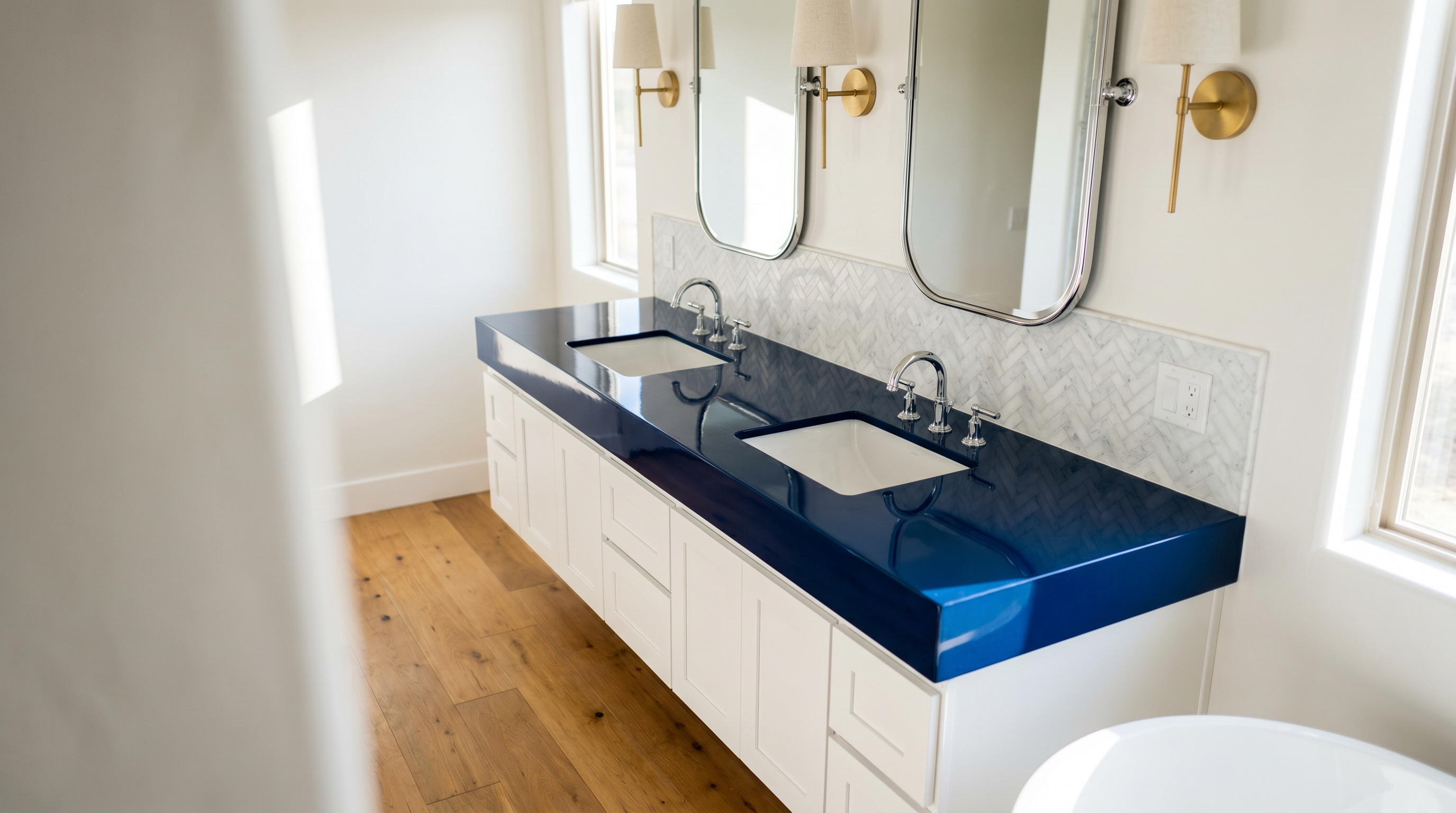 Pure Navy + White, Peoria